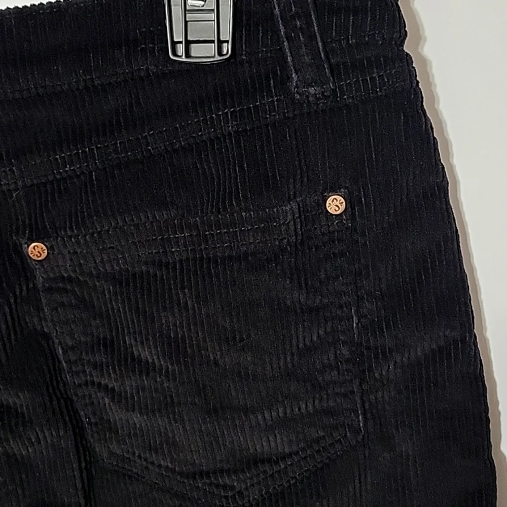 Shyanne Women's Size XL Mini Black Corduroy Button-Up Skirt - Picture 3 of 6